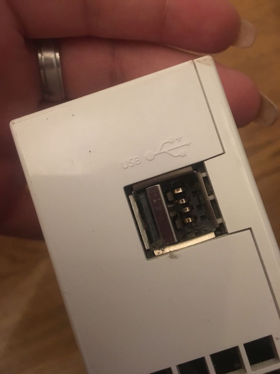 Broken usb Port from my Sisters wii | GBAtemp.net - The Independent Video  Game Community