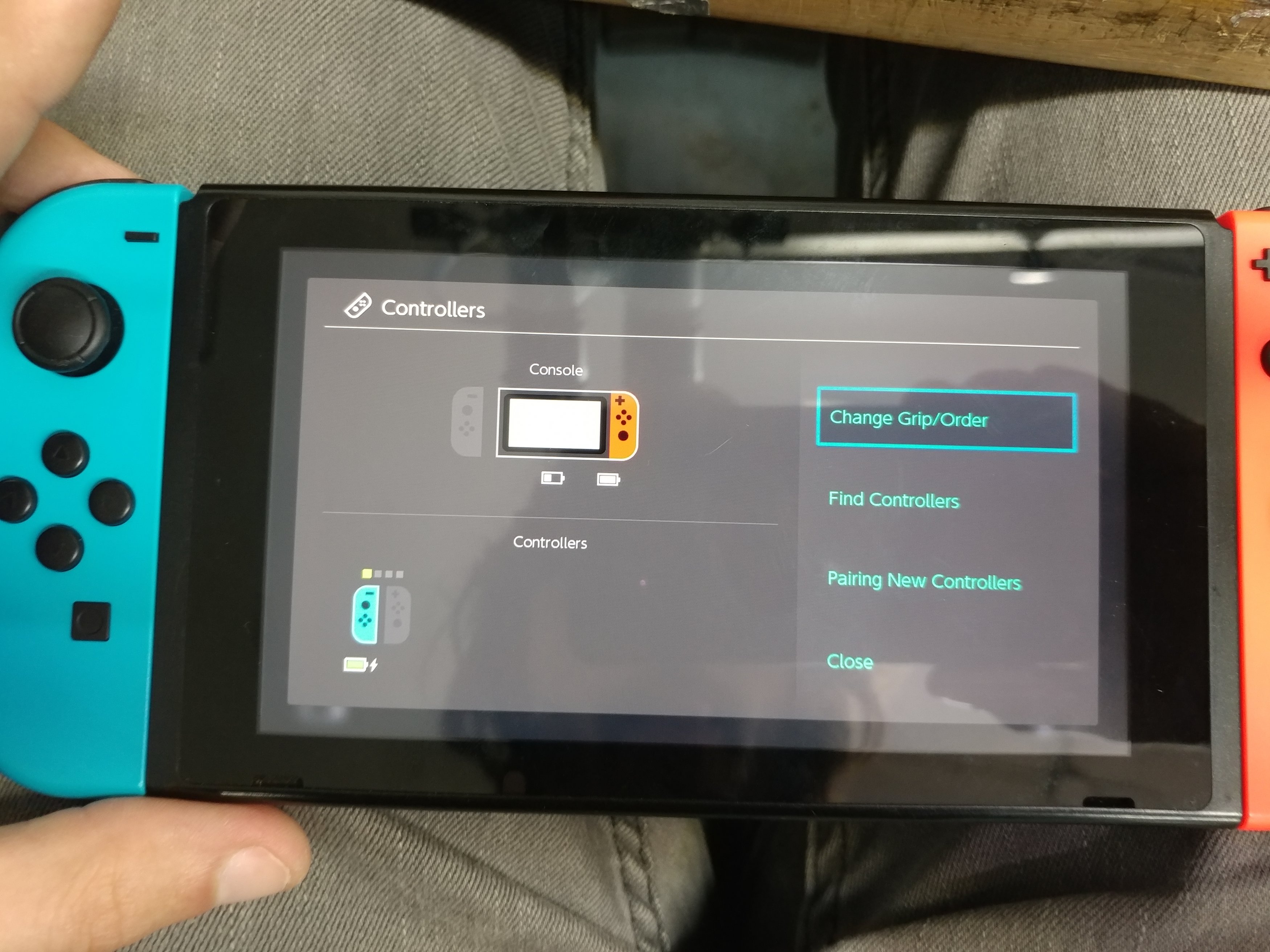 Switch will not recognize that Joycon is attached, and cannot sync new  joycons | GBAtemp.net - The Independent Video Game Community