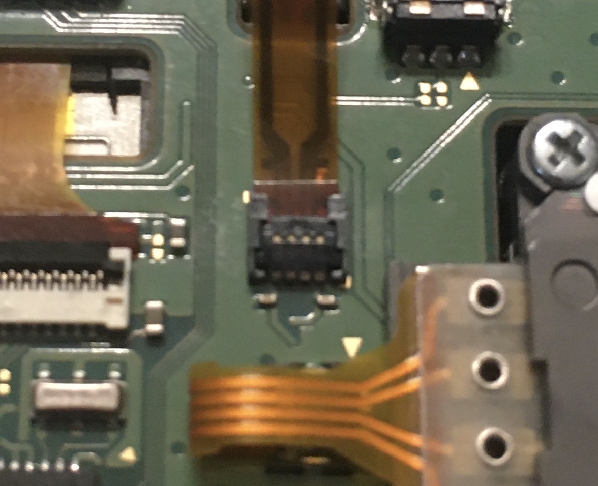 New 2DS XL powers off after disassembly/self repair ("popping" off
