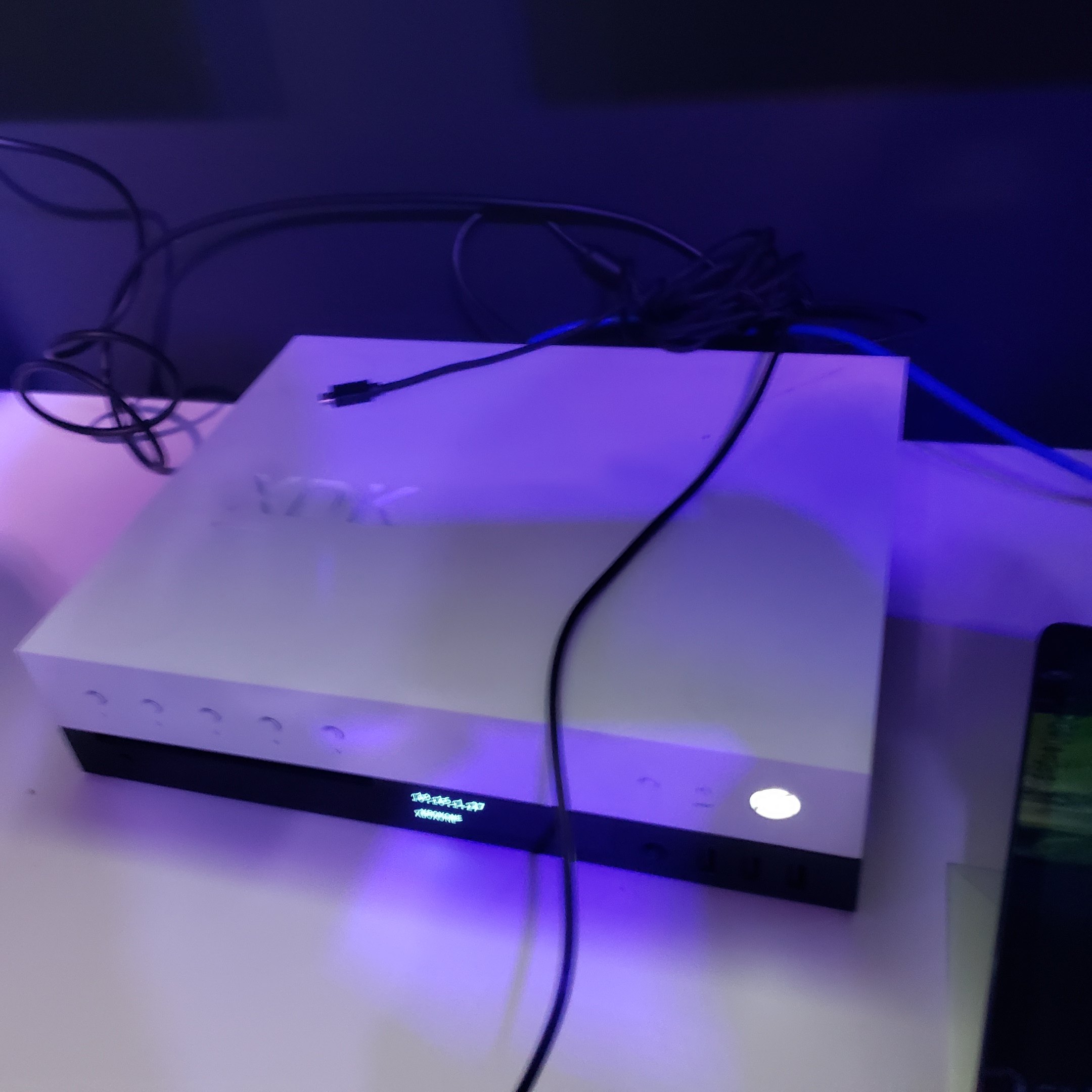 Managed to find an Xbox One XDK out in the wild! | GBAtemp.net - The  Independent Video Game Community
