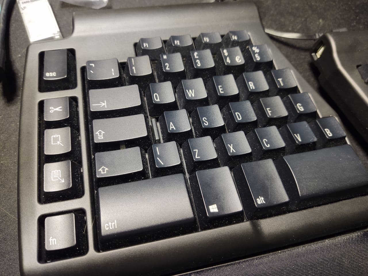 Matias Programmable Ergo Pro Keyboard Review (Hardware) - Official 