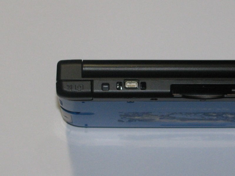 Help identify charge port on store demo 3DS XL | GBAtemp.net - The  Independent Video Game Community