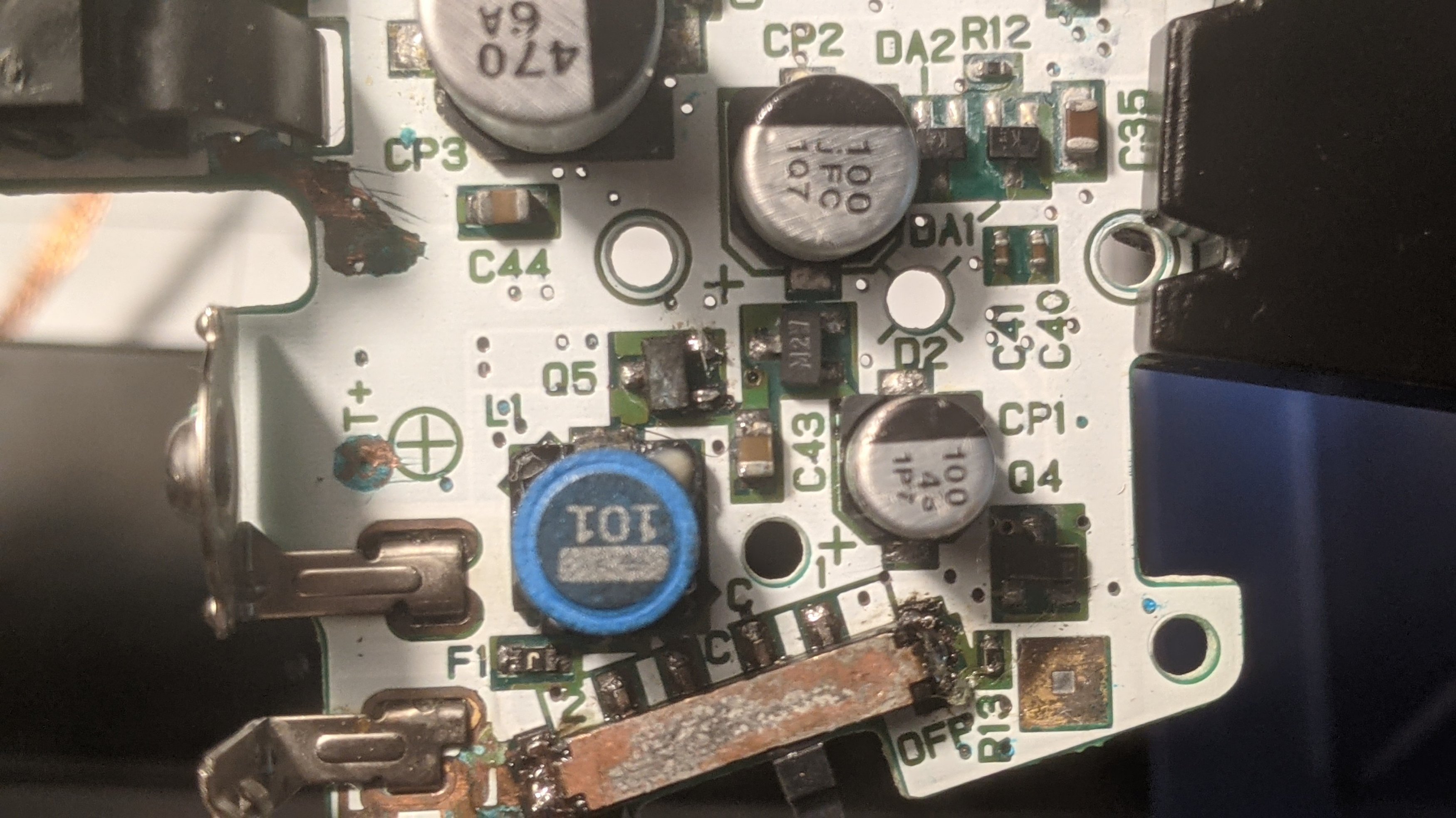 Close up of both Transistors.jpg